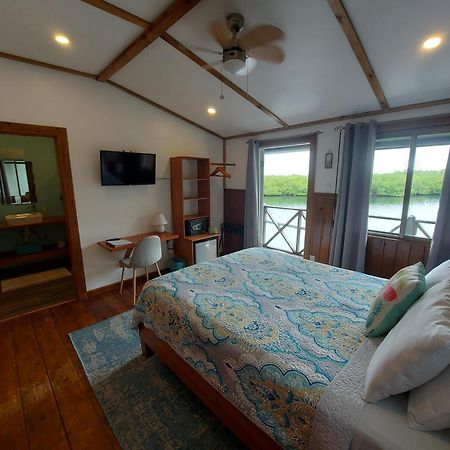 The Sunsetter Bed & Breakfast Bocas del Toro Exterior photo